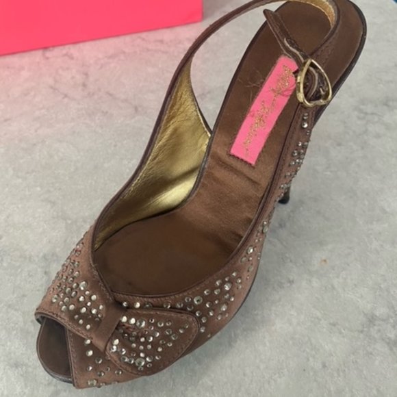 Betsey Johnson Hayden Bronze Heels Size 6 - Picture 3 of 3